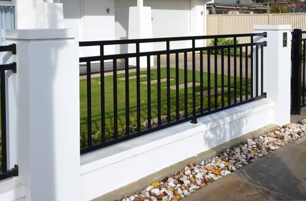 caststone-fence-pillars-g-16