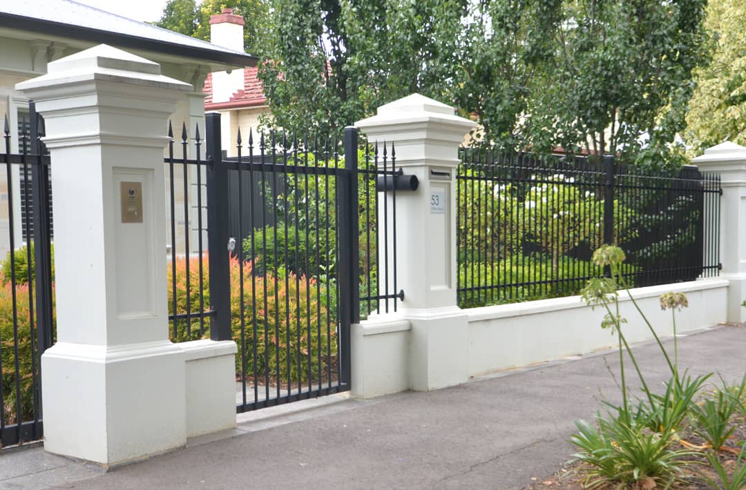 caststone-fence-pillars-g-2