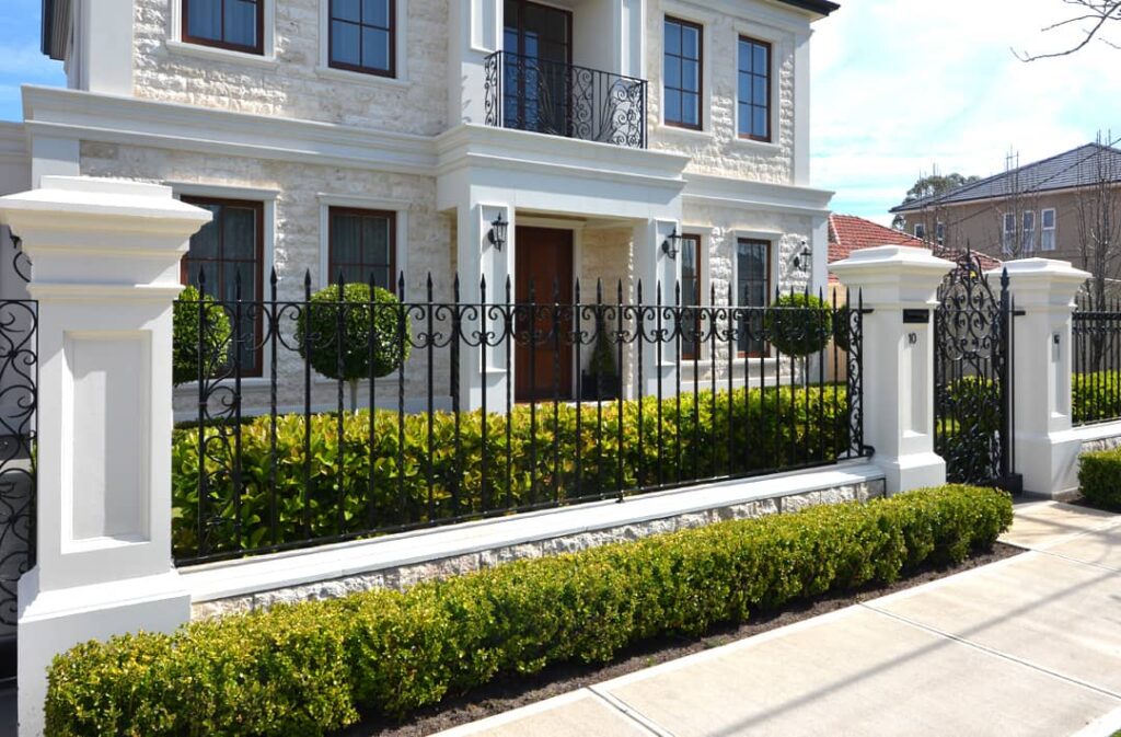 caststone-fence-pillars-g-3